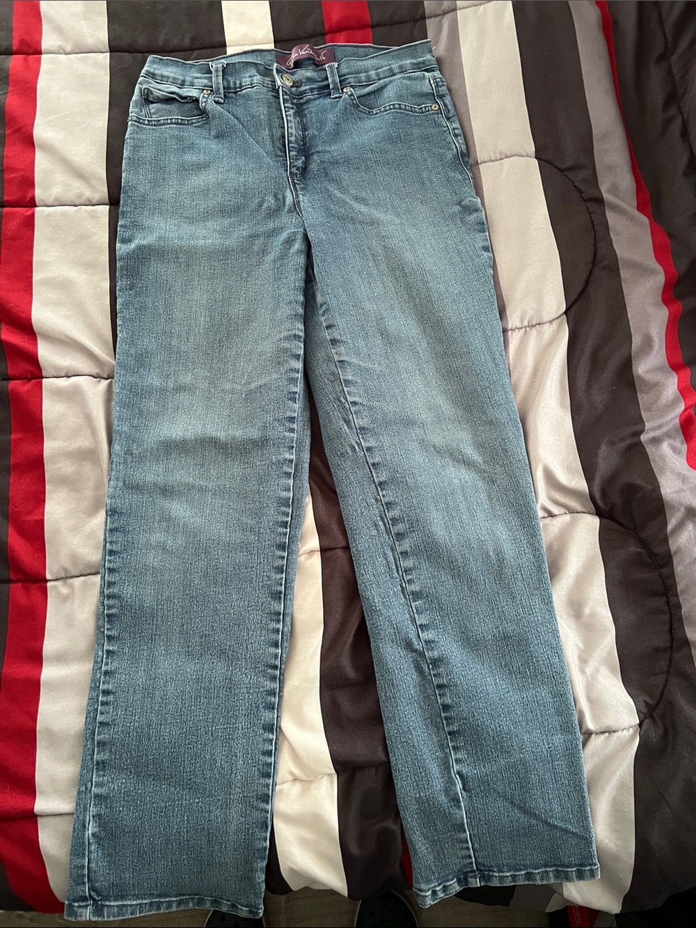 Gloria Vanderbilt Light Blue Straight-Leg Jeans
